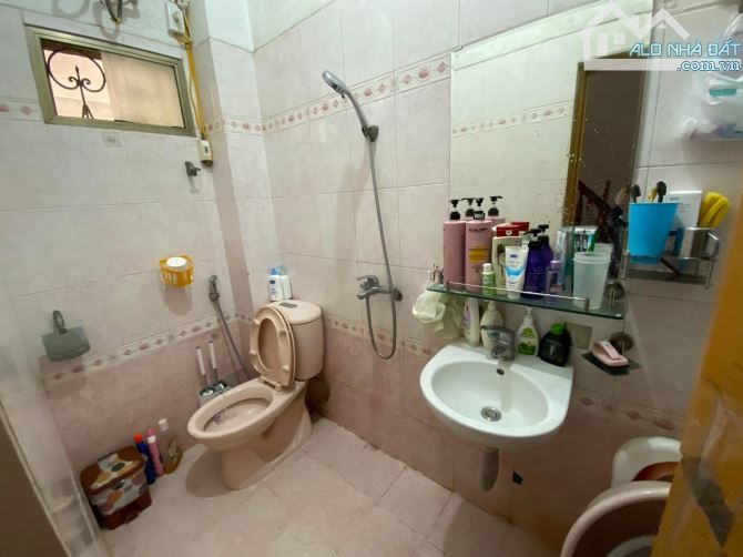 Bán nhà Trần Khát Chân 27/30m2, 4T, MT 3.2m chỉ 20m ra phố, 2 mặt tiền, bagac đỗ cửa. - 5