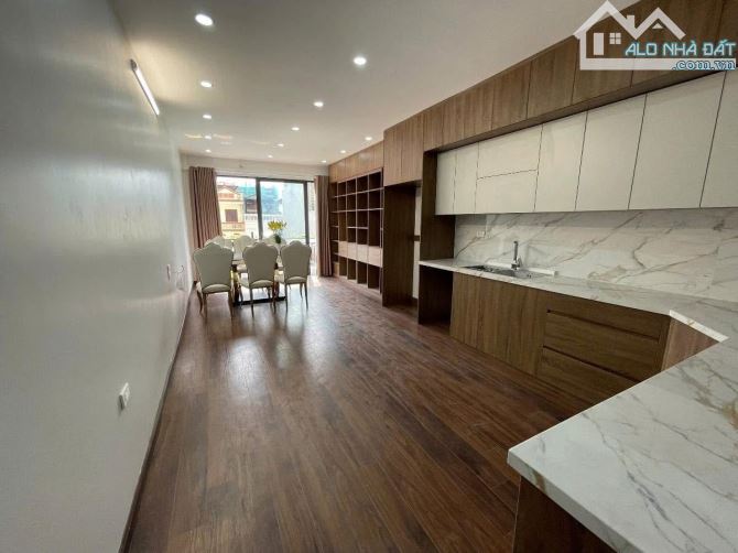 TT CẦU GIẤY- PHÂN LÔ PHÙNG CHÍ KIÊN 14,6 TỶ- 6T THANG MÁY 50M*4M- Ô TÔ NGỦ TRONG NHÀ - 5