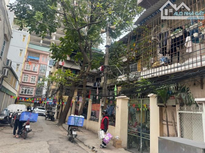 TT BƯU ĐIỆN HOÀNG CẦU - TẦNG 1 - NGÕ RỘNG - AN NINH TỐT - DÂN TRÍ CAO - 7