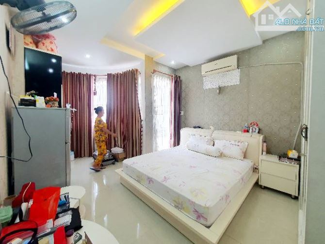 ĐƯỜNG XE HƠI 8M - LÔ GÓC KHÔNG LỘ GIỚI - CÓ VỈA HÈ 3M VỪA Ở VỪA KINH DOANH - GIÁ 13 TỶ - 7
