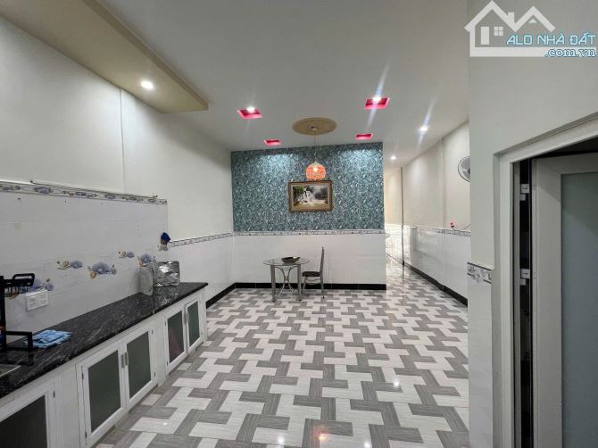 Hàng Siêu Ngộp Bán nhanh Căn nhà ở Trịnh Thị Miến Hóc Môn Sổ hồng Riêng 100m2 630triệu - 8