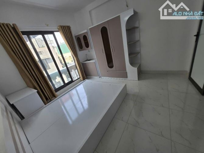 Gà Đẻ Trứng Vàng - Dòng Tiền Đều Đặn 40tr/th 41m2 - 5 tầng - MT 3,4m - Sổ Riêng - 8