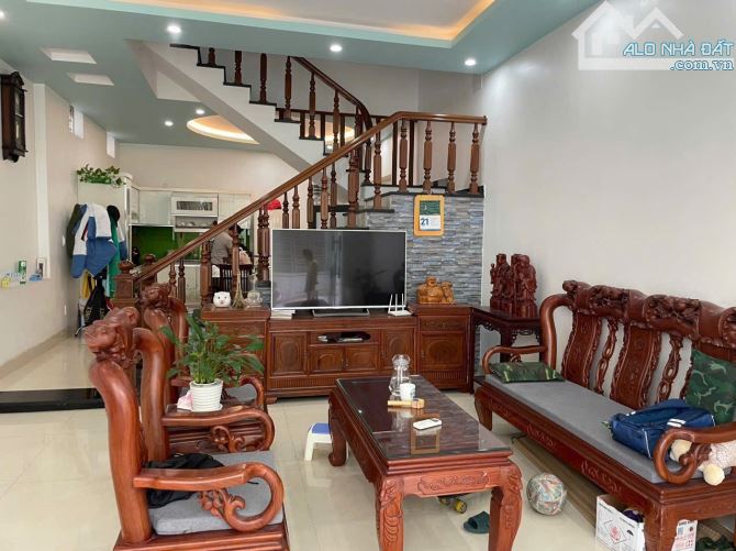 🍍Bán nhà dân xây độc lập 3 tầng ngõ 261 Trần Nguyên Hãn, Lê Chân, 63m2, giá 3,9 tỷ