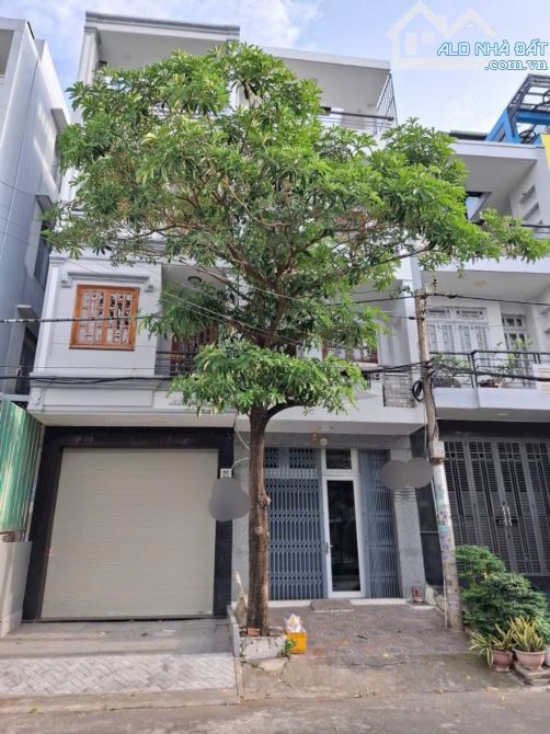 Bán nhà mặt tiền đường 54 p.10 Quận 6 View Vườn Hoa giá 13 tỷ