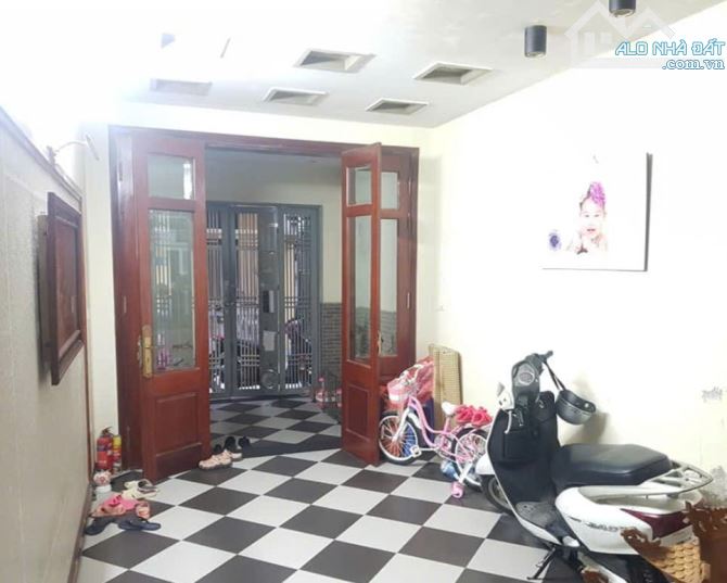 CỔ LINH -LONG BIÊN ,Bán nhà dân xây 5 tầng 6.45 tỷ -ô tô tránh, kd, tiện ích