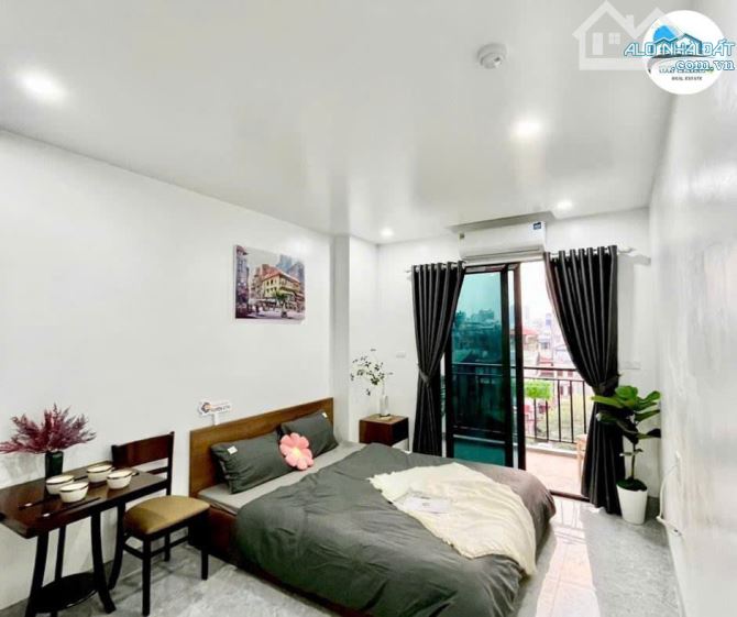 Bán gấp tòa Căn Hộ Dịch Vụ đường Mỹ Đình 108m2, 2 thoáng, gara ôtô, DT 160 triệu giá 28 tỷ