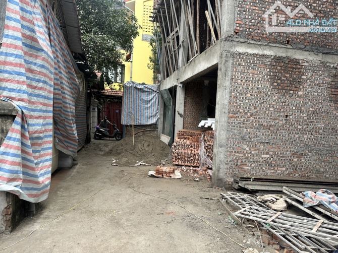 NHÀ ĐẸP MỚI KOONG NGỌC THUỴ-KHAI SƠN Ô TÔ VÀO NHÀ 6TẦNG THANG MÁY NỘI THẤT XỊN SÒ
