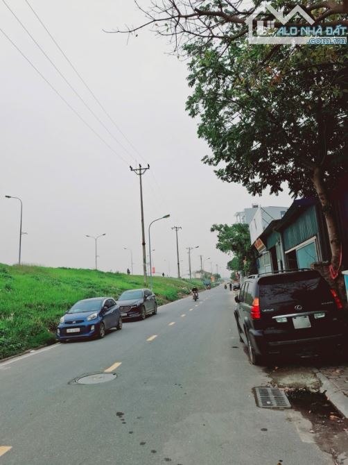 BÁN NHÀ NGỌC THUỴ . LONG BIÊN 42M, 5 TẦNG, 3 BƯỚC RA Ô TÔ , GIÁ CHỈ 6 TỶ