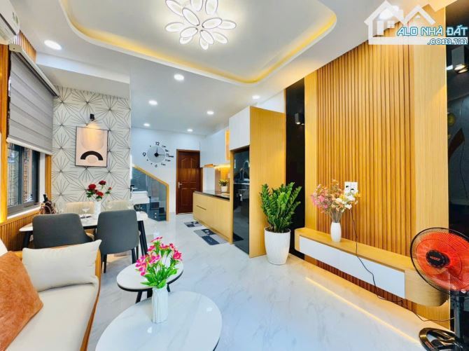 🏡 LÊ QUANG ĐỊNH - HẺM Ô TÔ 7 CHỖ THÔNG - 3PN - 40M² - CHỈ 5.X TỶ💸