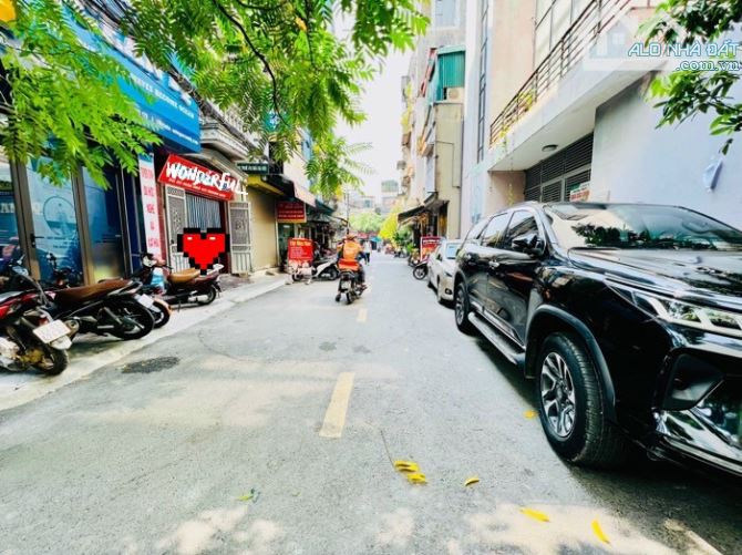 Bán gấp nhà Phố Yên Lạc,phân lô ôtô tránh,dân trí cao,hiếm nhà bán,59m2x6T, thang máy,15T