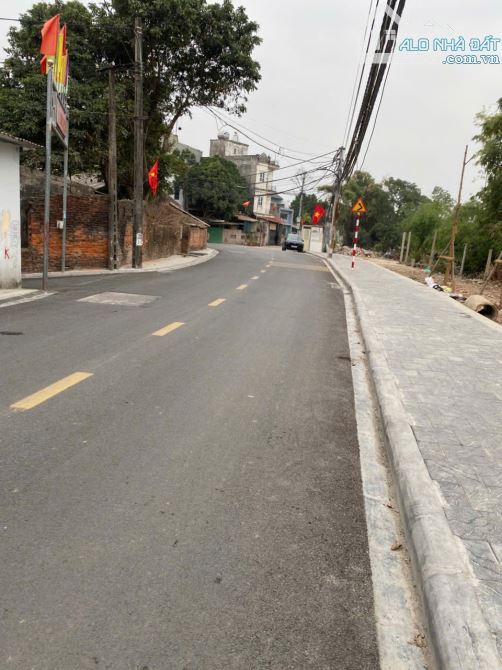 105m đất Lộc Hà, Mai Lâm ô tô cất luôn trong đất