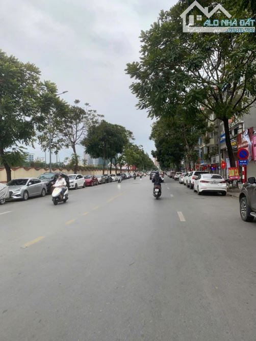 Cần bán nhà phố LÊ TRỌNG TẤN - PHƯƠNG LIỆT 7T 74m2 KD - TM - OTO TRÁNH VỈA HÈ 20,9 tỷ