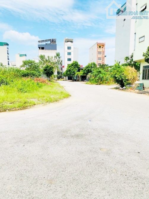 Khu đất DV 31 - Dương Nội,  50 m2 – ĐẤT  , LÔ GÓC – VIEW VƯỜN HOA , 12.1 tỷ