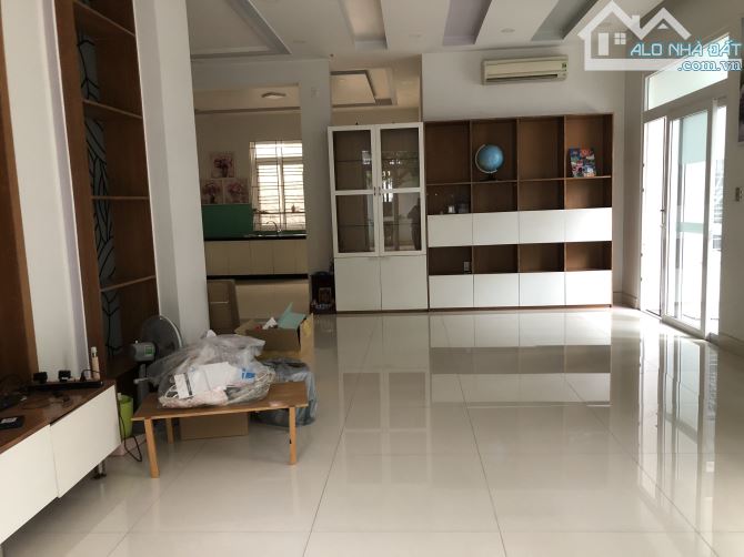 Biệt Thự 240m2 giá tốt nhất , đẹp nhất khu Tân Quy Đông Quận 7 giá 39,9 tỷ