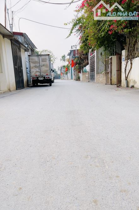 Hoa Hậu Phân Lô ô tô tránh view hồ điều hoà Võng La 150m zá đầu tư