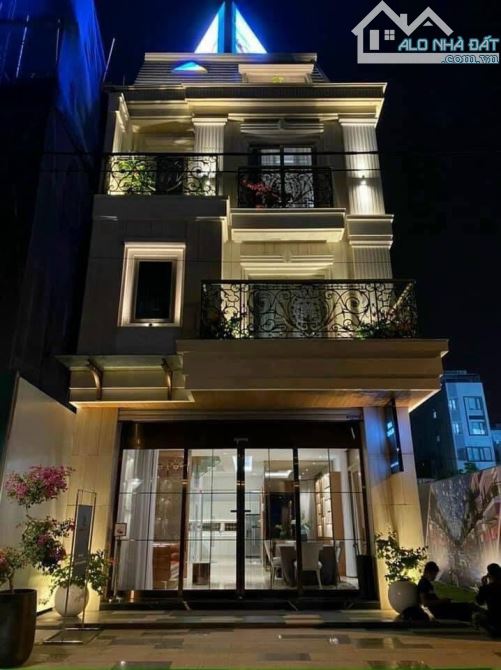 BÁN SHOPHOUSE 4.5 TẦNG FULL NỘI THẤT, NGAY CC ESTUARY- THU NHẬP 45 TR/ THÁNG-GIÁ HƠN 15TỶ