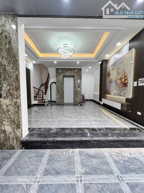 BÁN NHÀ NGÕ RỘNG PHỐ KHƯƠNG ĐÌNH, THANH XUÂN. DT 40m2, XÂY 6 TẦNG THANG MÁY