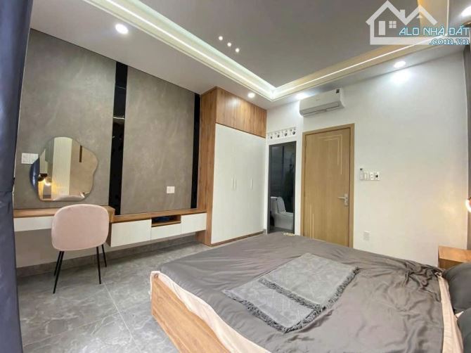 Nhà mới 68m2,3 làu , full nội thât, giá 6.2 tỷ huong nam - 10
