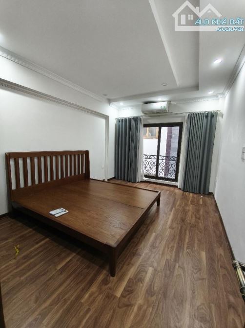 NHÀ ĐẸP TRUNG TÂM QUẬN LB- NGỌC LÂM- SẴN Ở - 3 BƯỚC MẶT Ô TÔ TRÁNH - KINH DOANH. - 11