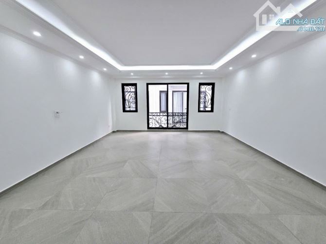 BÁN NHÀ DƯƠNG QUẢNG HÀM 50m2 × 5T × MT 5,4m. THANG MÁY + GARA Ô TÔ + VĂN PHÒNG - 1