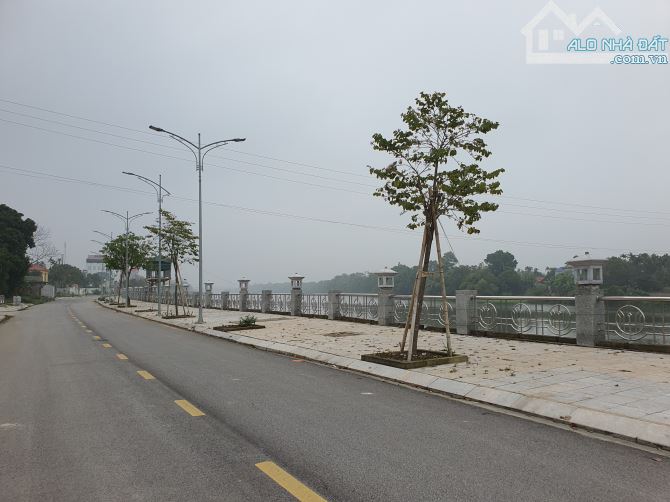 Bán 300m2 đất mặt sông Đáy, Trung Tâm TP. Phủ Lý, Hà Nam, vỉa hè rộng, giá 10.6 tỷ - 1