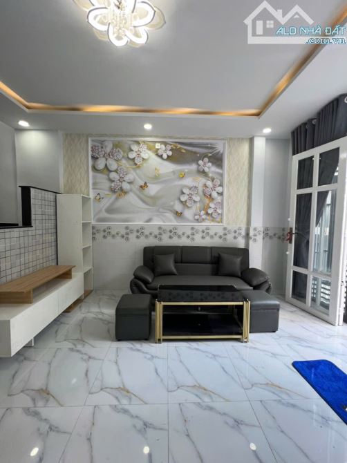GIÁ TỐT! 4.6x14m, 1 lầu đường PHẠM VĂN BẠCH P15,TÂN BÌNH - 1