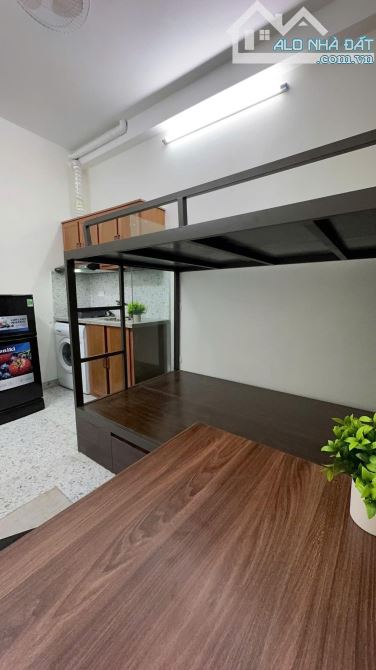 Toà nhà dịch vụ CCMN siêu dòng tiền Gốc Đề Minh Khai - 1