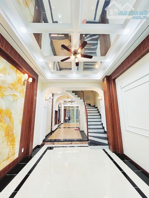 🏠 NGÃ TƯ TRỊNH THỊ THO - HUỲNH VĂN MỘT 64M2 - 5TẦNG - 10TỶ HƠN - CÒN TL MẶT TIỀN KINH DOA - 1