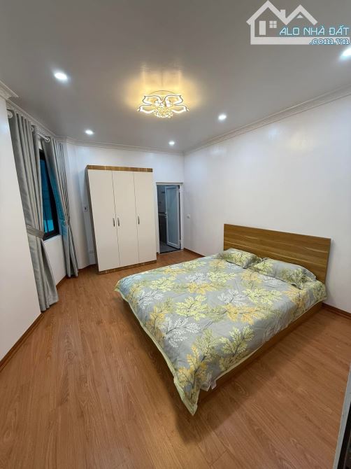 Có 102! Nguyễn Trãi, 30m ra mặt phố, nhà đẹp, ở sướng, không QH. 32mx5T. Chỉ 5,8 tỷ - 1