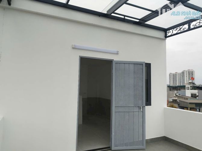 BÁN NHÀ PHỐ PHÚC LỢI LONG BIÊN 5 tỷ, 44m, 5 tầng , SÁT PHỐ, Ô TÔ, DÒNG TIỀN 15 TRIỆU /1 T - 1