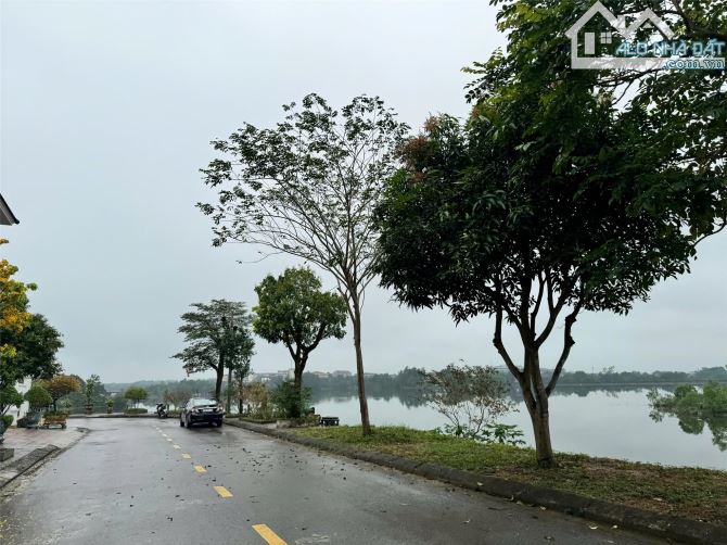 Bán đất 2 mặt tiền view hồ Khe Mây - Đông Hà - 1