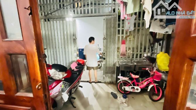 Bán Nhà Gần Ngã Tư ga, Đường Thạnh Lộc 26 , Quận 12. - 1