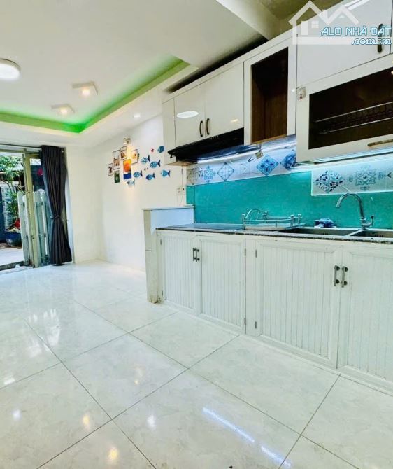 Bán nhà HẺM XE HƠI 4M, 30m2, KHU DÂN CƯ HIỆN HỮU, Đường Huỳnh Tấn Phát, Quận 7. - 1