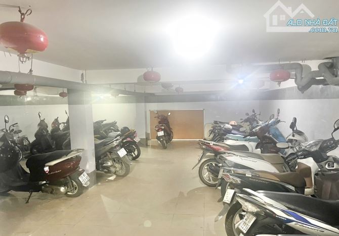 🌹KẸT BANK. Chủ cần bán toà nhà CHDV đường số 12 Hiệp Bình Chánh Thủ Đức. HẦM ĐỂ XE THANG - 1