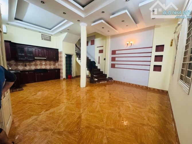 Lạc Long Quân - Tây Hồ - 56M x 4 Tầng - Lô Góc - Phân Lô - Giá 10.7 Tỷ - 1