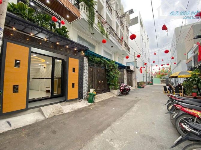 Nhà mới 68m2,3 làu , full nội thât, giá 6.2 tỷ huong nam - 12