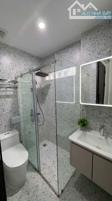 Toà nhà dịch vụ CCMN siêu dòng tiền Gốc Đề Minh Khai - 2
