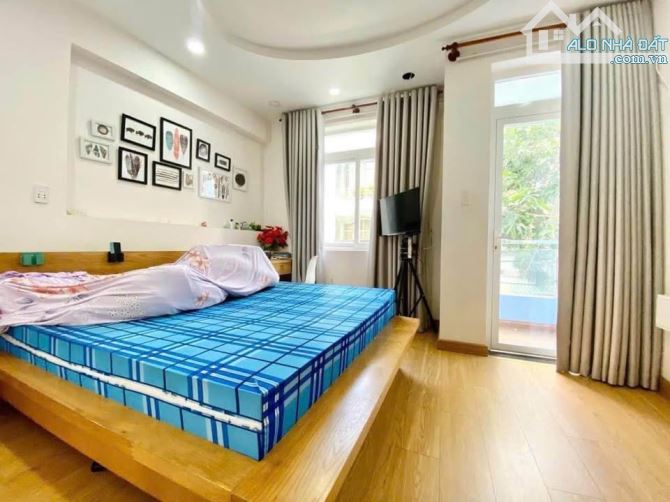 Nhà hẻm xe hơi 8m đường 3/2, P.11, Q.10, DT: 4.4x8m, 4 tầng, chỉ hơn 7 tỷ - 2