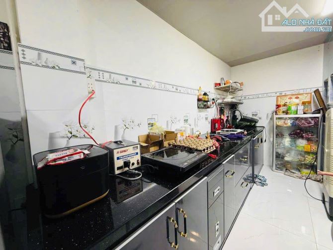 NHÀ MT KINH DOANH ĐƯỜNG RỘNG 8M - DIỆN TÍCH ĐẤT LỚN NGANG 5M DÀI 24.6M - Nhỉnh 6 tỷ xíu - 2