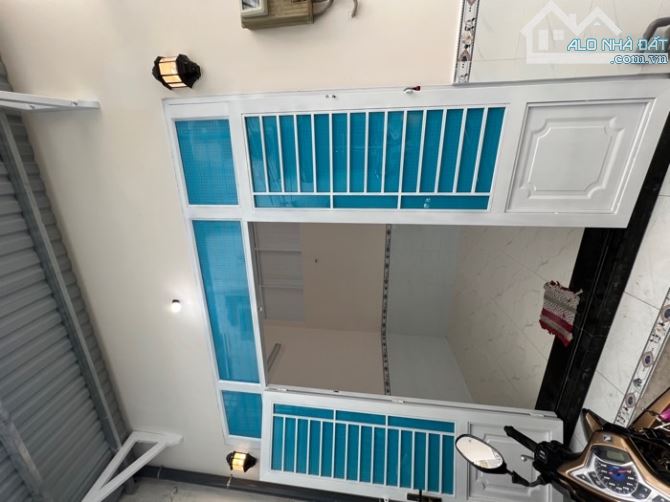 Hoàng Văn Thụ P4 Qtân Bình. Nhà bán 2 tầng 36 m2. Giá 5 tỷ - 3