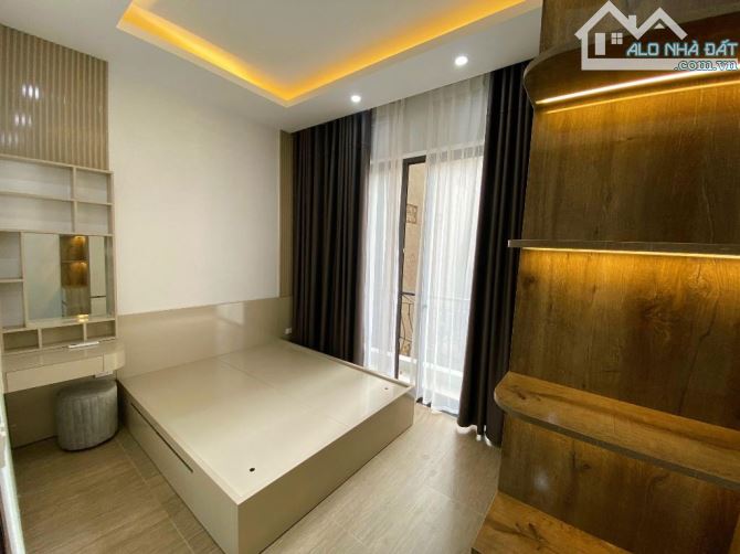 Bán gấp nhà Phố Yên Lạc,phân lô ôtô tránh,dân trí cao,hiếm nhà bán,59m2x6T, thang máy,15T - 2