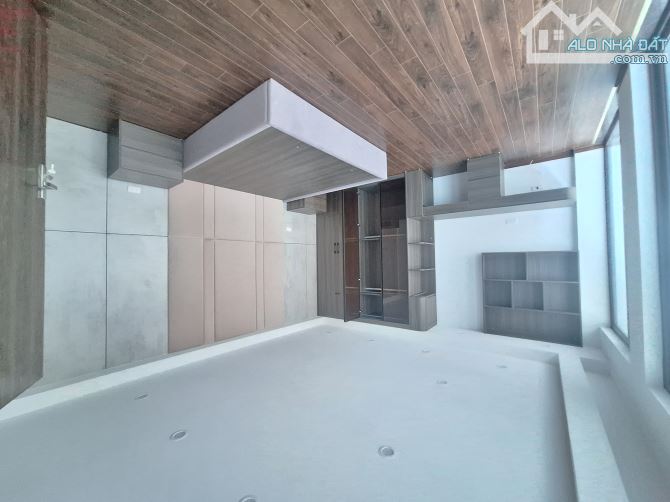 BÁN 6 TẦNG - THANG MÁY - 10M RA PHỐ - NHÀ MỚI TINH CHƯA BÓC TEM - MẶT TIỀN TO - Ô TÔ N - 2