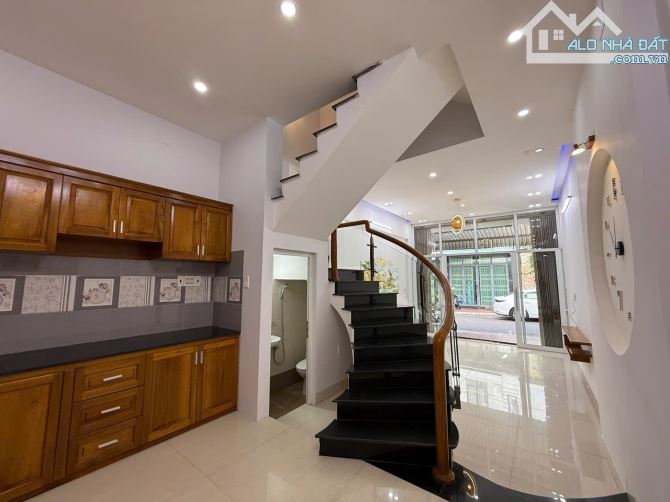 TRÊN 3 TỶ SỞ HỮU CĂN NHÀ ĐẸP MẶT TIỀN NGUYỄN THỊ YẾN, PHƯỜNG GHỀNH RÁNG - TP QUY NHƠN. - 2