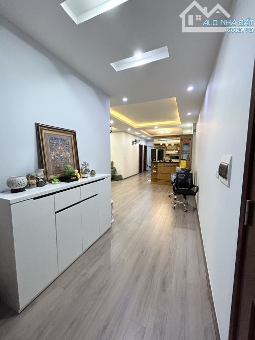 Căn hộ 3n2vs - 128m - 7.3 tỷ full nội thất, tầng đẹp, chung cư C