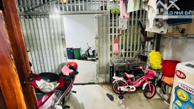 Bán Nhà Gần Ngã Tư ga, Đường Thạnh Lộc 26 , Quận 12. - 2