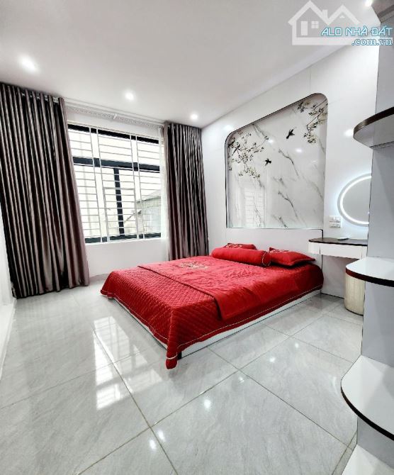 BÁN NHÀ PHỐ MINH KHAI - HAI BÀ TRƯNG - SỔ RIÊNG 32M 5 TẦNG FULL ĐỒ GIÁ 5,75 TỶ - 2