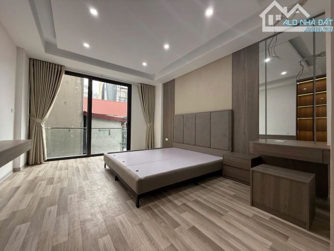 Sau nhà ra Phố nội thất xịn thang máy nhập siêu hiếm Trương Định phố - 3