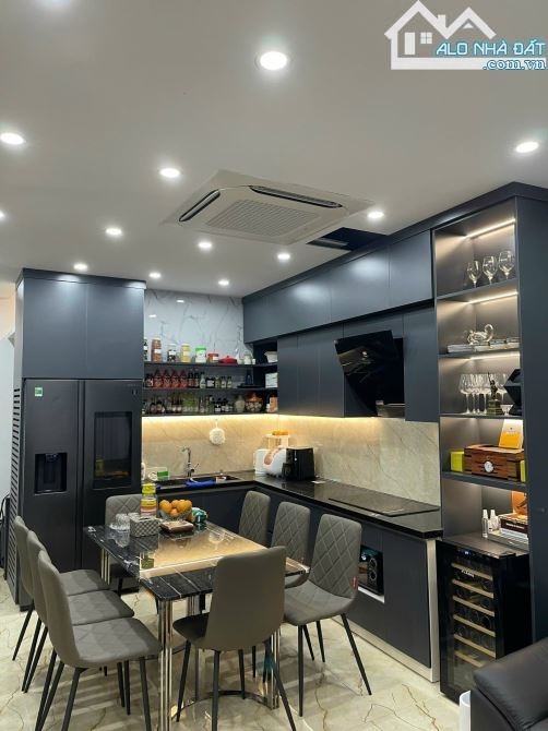 Bán Nhà Đẹp TRẦN CUNG, SIÊU HIẾM -  Nhà phân lô, Lô góc, MT ĐẸP, 40 M2- 7.8 TỶ - 3