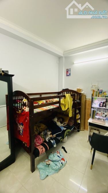 Bán nhà Phan Văn Trị, p12 Bình Thạnh, 3 tầng BTCT 45m2, nở hậu, chỉ 5tỷ15 TL - 3