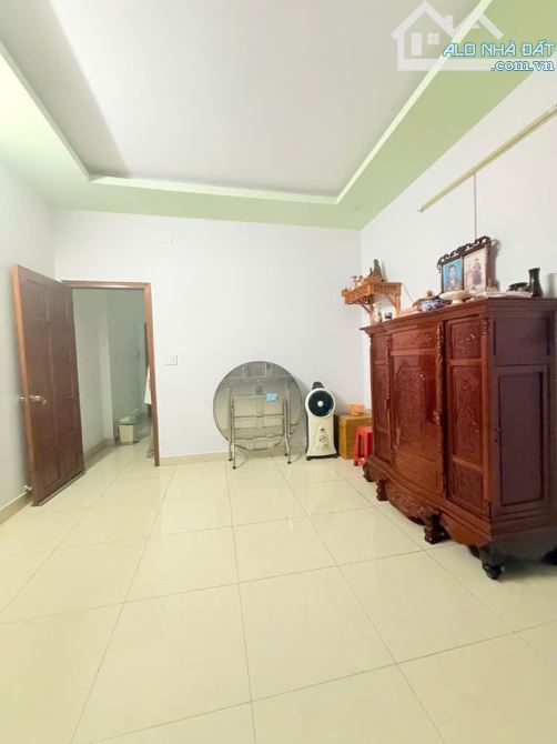 NGANG 6 HIẾM-NHÀ RỘNG ĐẸP GIÁ TỐT-BÁN NHÀ 5X22 -3TẦNG ĐÚC-SÁT HXT-DƯƠNG ĐỨC HIỀN TÂN PHÚ - 3